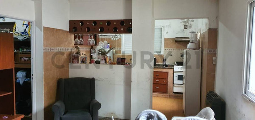 Venta - Casa 2 Dormitorios - Cañada De Gomez