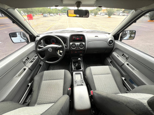 Nissan NP300 2.5 Cabina Doble 133cv 4x2