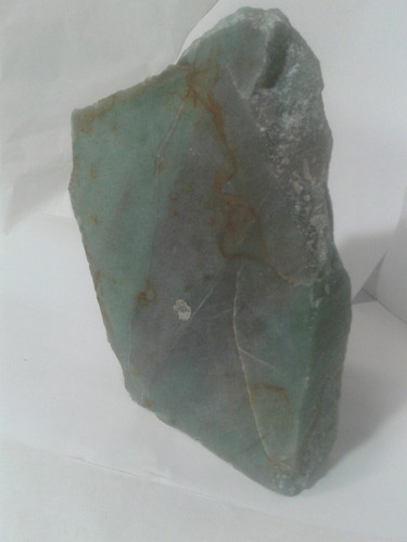 Imagen 8 de 10 de 006 Se Vende Laja De Cuarzo Verde En Su Formación Natural