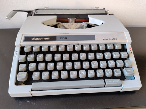 Máquina De Escribir - Silver Reed 750