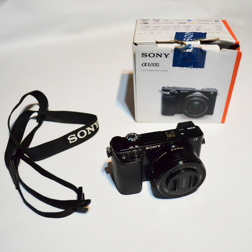 Sony Alpha Kit 6100 + Lente 16-50mm F/3.5-5.6 Oss Ilce-6100