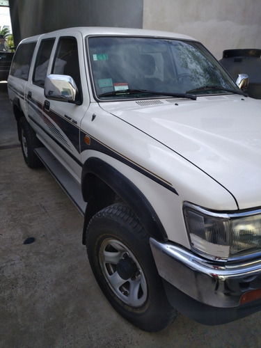 Toyota Hilux 3.0 D/cab 4x2 D Srv 2004
