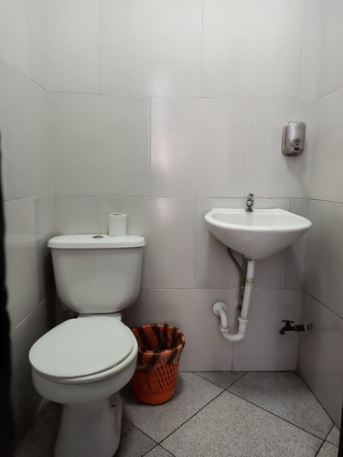 Venta Edificio, Terreno, Local Comercial, Fondo De Comercio. Oportunidad De Inversión En Catia. R.o