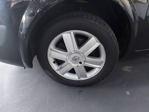Imagem 5 de 6 de Renault Mégane 2.0 Dynamique Sedan 16v Gasolina 4p