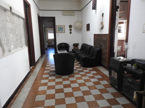 Venta Casa Padrón Único Bello Y Reborati Con Importante Fondo Verde