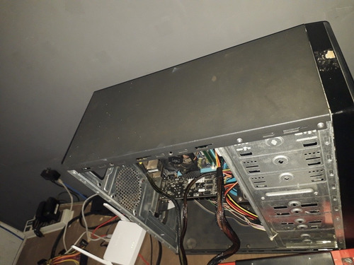 Pc Athlon Ii X2 270, Ga-78lmt-s2 Duas Ram De 4gb Ddr3 R5 230