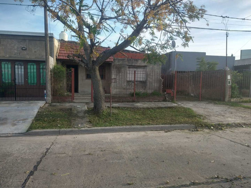 Casa En Venta En Ringuelet