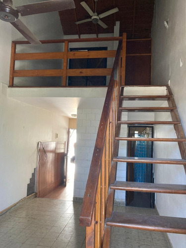 Imagen 3 de 8 de Duplex En Venta Castelar Sur. 2 Ambientes Con Patio