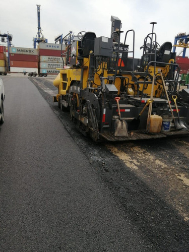 Imagen 4 de 6 de Pavimentadora Volvo P7170 2014