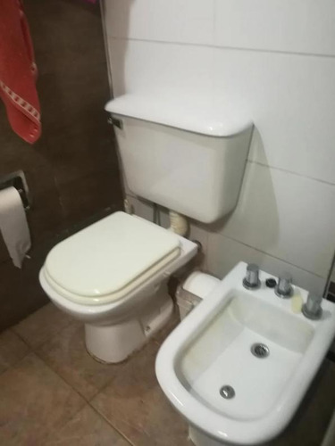 Casa En Venta - 2 Dormitorios 1 Baño - Departamento - 1.000mts2 - Chascomús