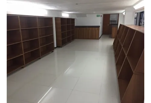 Catia Edificio En Venta