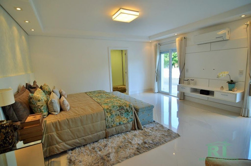 Imagem 20 de 25 de Casa Na Praia, Condomínio Fechado, Alto Padrão, 7 Suítes, Piscina, Churrasqueira, 6 Vagas, Acapulco, Guarujá. - Ca0110