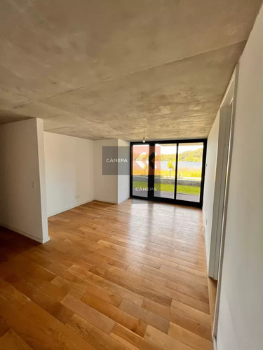 A La Venta Con Renta De 3 Dormitorios. Zona Carrasco, Edificio Lago Mayor