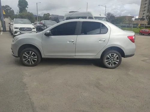 Renault Logan 1.6 Intens Aut