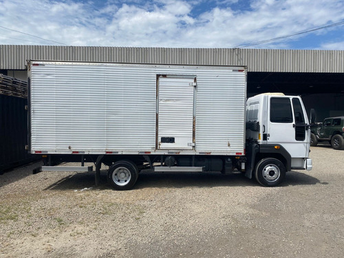 Ford Cargo 816 2015 3/4 Baú