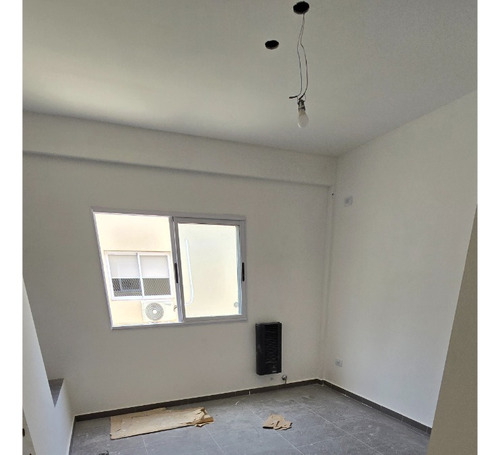 Triplex A Estrenar! Garage + Patio + Terraza