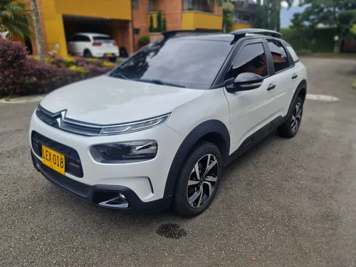 Citroën C4 Cactus 1.6 Shine Turbo Aut