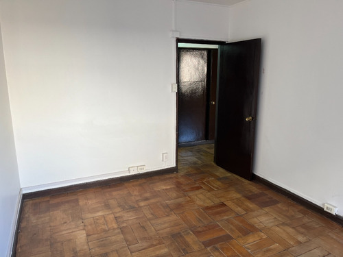 Imagen 12 de 18 de Elegante Oficina Piso Parquet - Acceso 24hrs