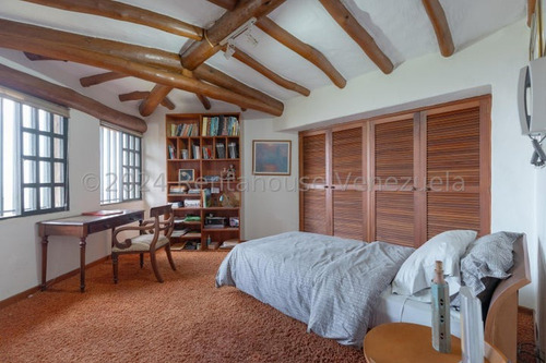Casa En Venta 730 Mtrs2 ,con Vista. Calle Cerrada! La Lagunita Country Club Mls #24-25099 Francis Zeppieri