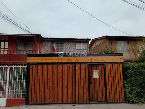 Casa En Venta De 3 Dorm 2 Baños. En Maipú