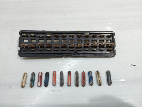 Porta Fusibles Original Para Basilia Vw (Usado)