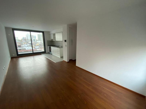 Venta- A Estrenar- Monoambiente Divisible De 43 M2- Piscina- Laundry -macrocentro-medicina