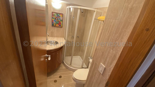 Cur Apartamento En Venta En Campo Alegre 24-1805 Yg