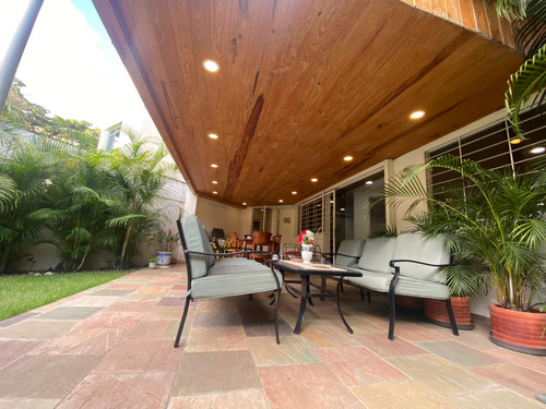 Planta Baja Aparta - Quinta En Venta En El Country Club