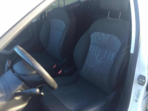 Imagen 5 de 7 de Peugeot 208 2017 1.6 Allure
