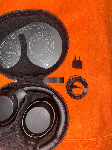 Audífonos Bluetooth Con Noise Cancelling Wh-1000xm4 (Usado)