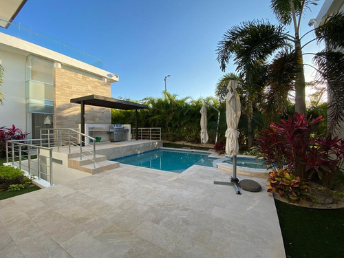 Imagen 5 de 30 de Casa En Venta En Mérida En Privada De Lujo Con 10 Recámaras