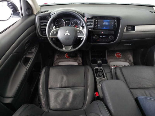 Imagem 10 de 15 de Mitsubishi Outlander 2.0 16v 160cv 2015