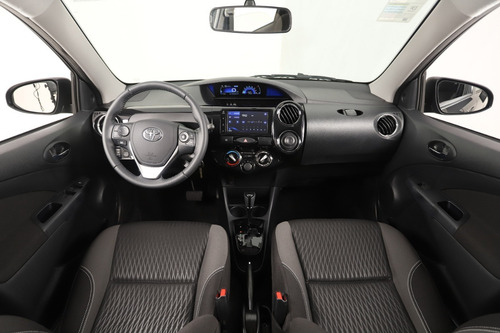 Imagen 8 de 15 de Toyota Etios Xls Pack 4a/t 5p My22