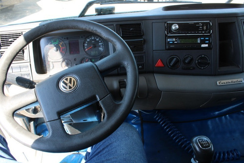 Imagem 13 de 15 de Vw 24-250 6x2 - Carroceria Baú Furgão 8,50m