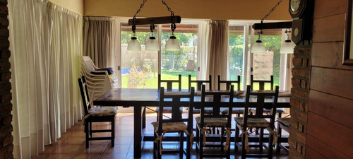 Venta Casa Cc San Carlos 250 M² Lote 880 M² 4 Dorm.