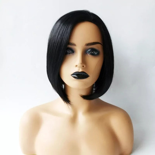 An Peluca Negra Corta Y Recta De Bob Para Mujer
