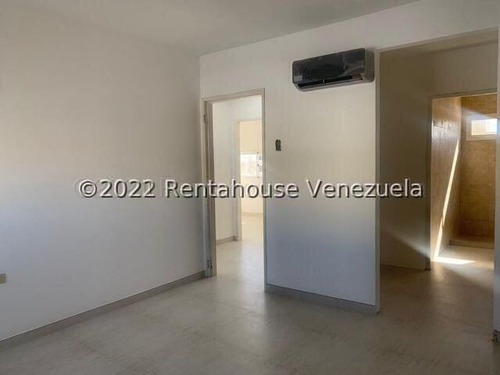 Imagen 5 de 16 de Townhouse En Venta, Puerta Maraven, Punto Fijo.
