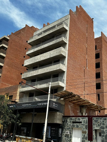 Departamento De 2 Dormitorios Con Terraza En Nueva Córdoba