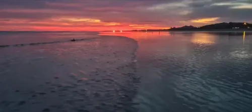Casa Na Praia Da Juréia, Pé Na Areia, Com Piscina, Frente Ao Mar. Sítio À Beira-mar!