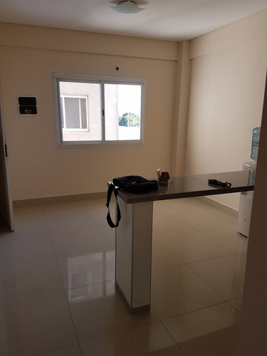 Imagen 3 de 4 de Departamento De 2 Ambientes Con Cochera