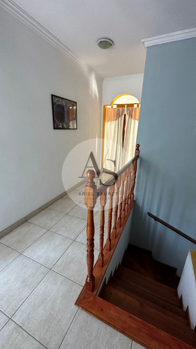 Se Vende Hermoso Chalet En Villa Bosch!!!! Frente A La Plaza Del Pio Xii
