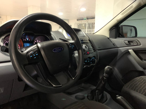 Imagem 10 de 13 de Ford Ranger Xls 2.5 Cs Mt 2013