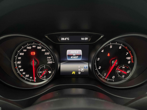 Mercedes-Benz CLA 180 1.6 CGI GASOLINA 7G-DCT
