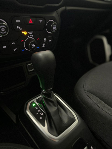 Jeep Renegade 1.8 Sport At