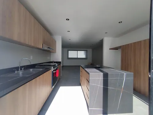 Casa En Venta Con Recamará En Planta Baja Fracc El Cielo León Gto. Zona Norte