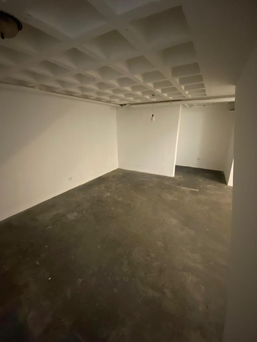 Alquiler| Gran Local Con Subsuelo En Barrio Nueva Córdoba