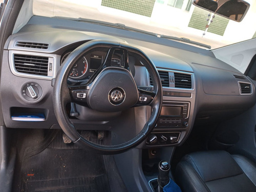 Volkswagen Fox 2016 1.6 16v Msi Highline Total Flex 5p