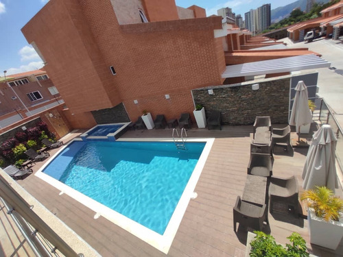 Mary Castro Vende Townhouse Terrazas De Camoruco 3 Niveles Obra Gris Zona Norte De Valencia | 