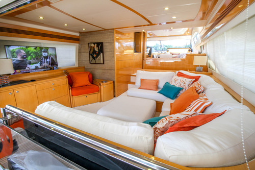 Ferretti 70 - Fly 02x Man 1550hp - 04 Suites