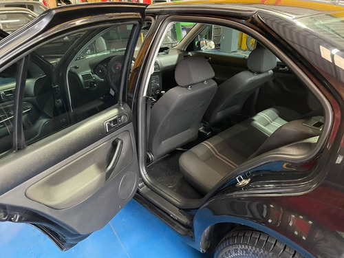 Imagen 10 de 12 de Volkswagen Jetta 2.0 Clásico